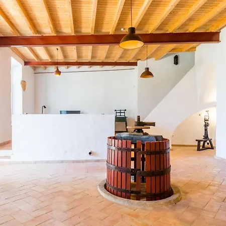 Vintage With Pool By Homing *