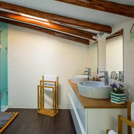 Vintage With Pool By Homing * 培拉